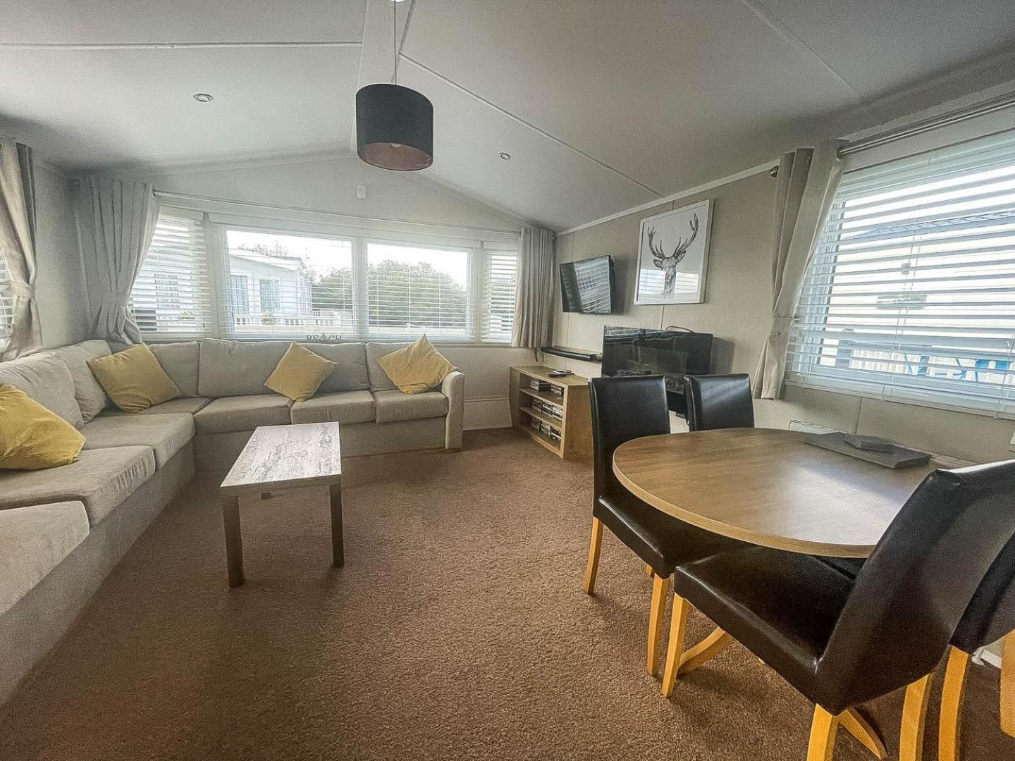 فندق Lovely Caravan With Large Decking And Wi-Fi In Norfolk Ref 50053K غريت يورماوث المظهر الخارجي الصورة