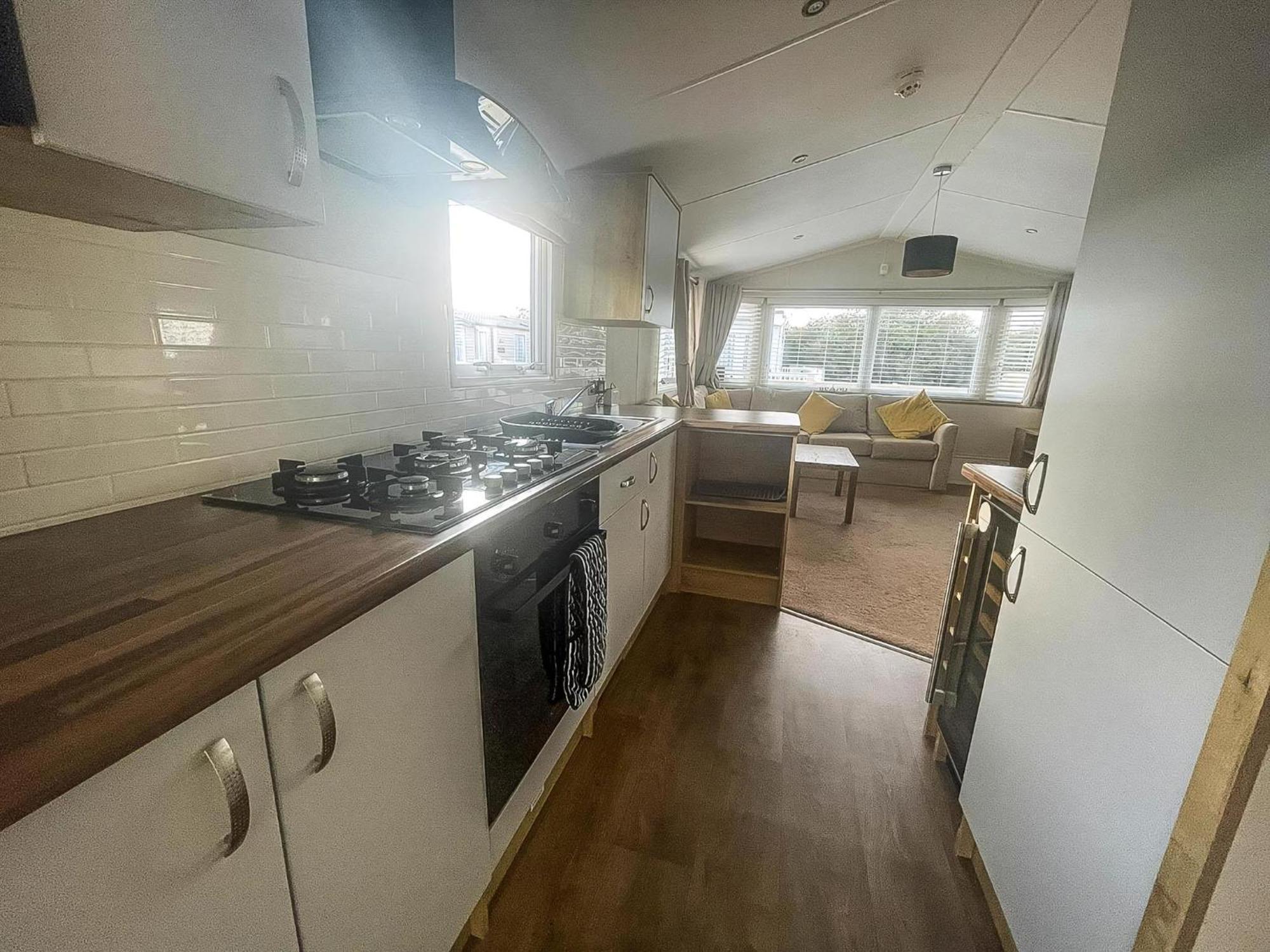 فندق Lovely Caravan With Large Decking And Wi-Fi In Norfolk Ref 50053K غريت يورماوث المظهر الخارجي الصورة